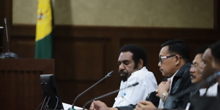 Eks Kadis PUPR Papua Jalani Sidang Kasus Suap dan Gratifikasi