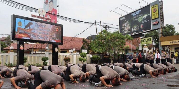 Puluhan Polisi Sukabumi Kota Terima Kenaikan Pangkat