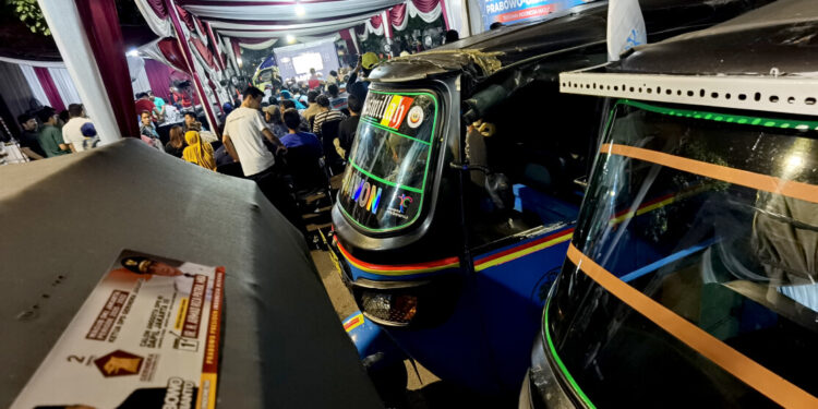 Relawan Arus Bawah Prabowo-Gibran Nobar Timnas vs Australia