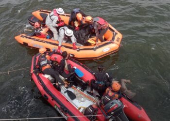 Bakamla RI Berhasil Evakuasi Seorang Pemancing Terjatuh di Pelabuhan Muara Baru
