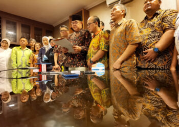 Alumni Perguruan Tinggi Seluruh Indonesia Memberikan Pernyataan Sikap