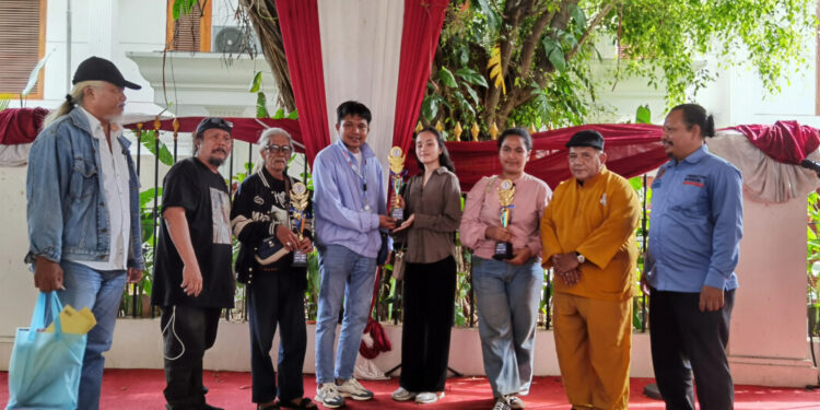 Gelar Lomba Baca Puisi, Relawan Cakra Satya 08 Harap Prabowo-Gibran Perhatikan Nasib Seniman