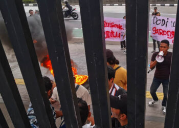 Protes Penyelenggaraan Pemilu Yang Penuh Kecurangan