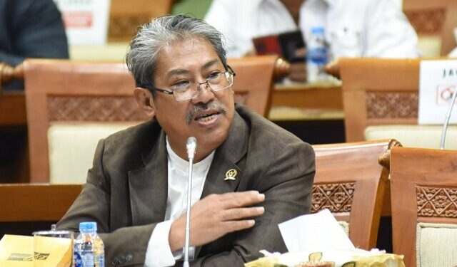 Anggota DPR Mulyanto Mengecam Kenaikan Impor Migas dari Singapura: Tantangan Serius bagi Pengelolaan Energi Nasional