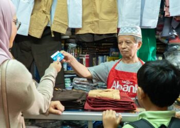 Bank DKI Terus Gencarkan Layanan JakOne Abank untuk Dukung UMKM di Pasar Santa, Jakarta Selatan