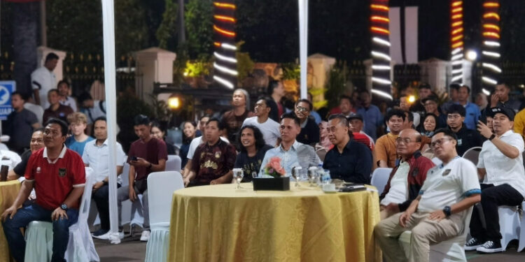 Menko PMK Muhadjir Effendy Nobar Timnas Indonesia U-23 di Kementerian PMK