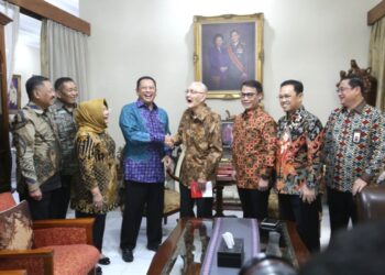Pimpinan MPR Laporkan Kinerja 2019-2024 ke Try Sutrisno, Fokus pada PPHN dan Tata Tertib Pelantikan Presiden