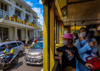 Melangkah Melintasi Sejarah Kota dan Keanekaragaman Alam: Petualangan Seru di Braga dan Jatinangor National Park
