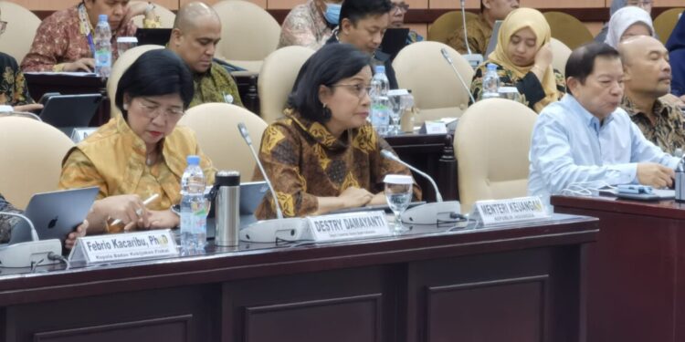 Rapat Kerja Komite IV DPD Bahas Harmonisasi Kebijakan Pusat dan Daerah untuk Penguatan Ekonomi Nasional