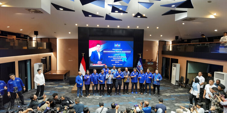 AHY Serahkan Rekomendasi Partai Demokrat untuk Pilkada 2024 di Tiga Provinsi