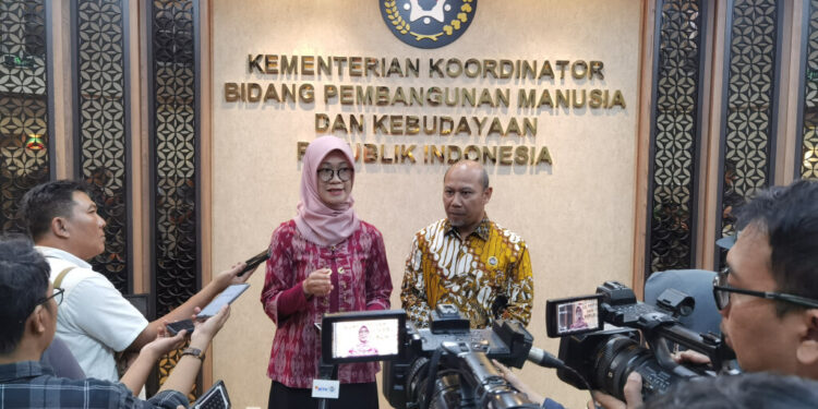 Kemenko PMK Gelar Seminar Nasional Tentang Transformasi Digital dan Peran Keluarga dalam Pembentukan Karakter