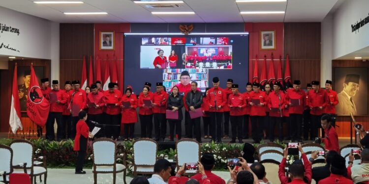 Susunan Pengurus Baru DPP PDIP: Ganjar Pranowo dan Ahok Resmi Dilantik