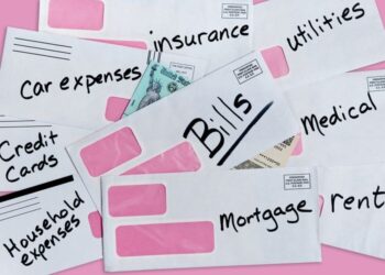 Mengatur Keuangan Rumah Tangga dengan Metode Amplop: Cara Kuno yang Tetap Relevan