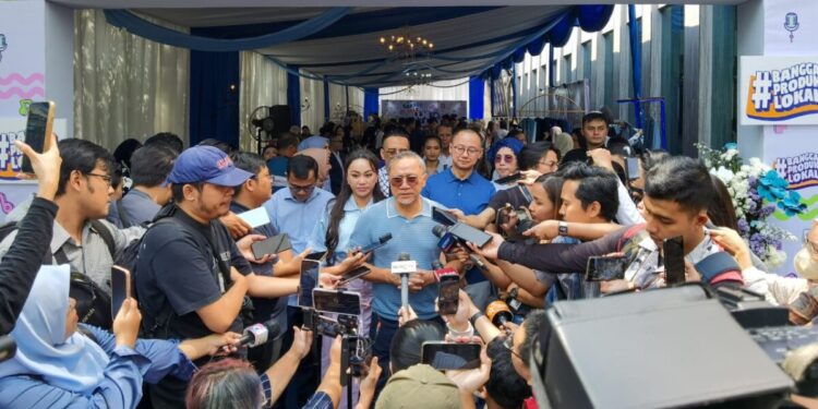 PAN Galang Dana untuk Palestina dan Papua melalui Garage Sale Barang Branded