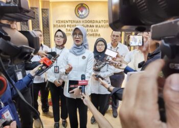 Deputi Bidang Koordinasi Peningkatan Kualitas Anak, Perempuan, dan Pemuda Kemenko PMK, Woro Srihastuti Sulistyaningrum, dalam Acara Deputy Meet the Press