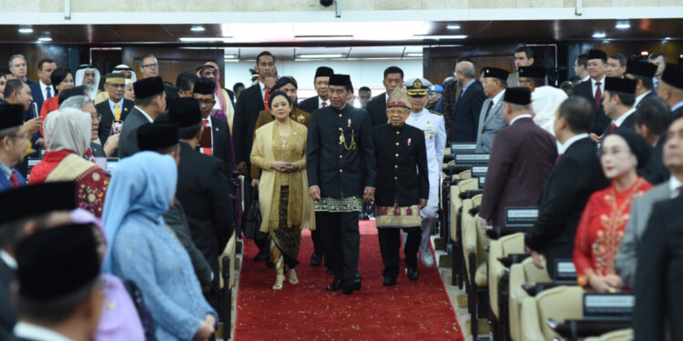 Presiden Kenakan Busana Adat Betawi di Sidang Tahunan MPR 2024