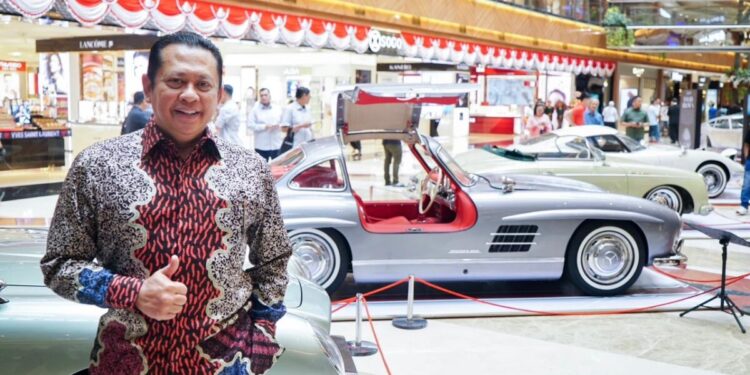 Buka Pameran Mobil Klasik Legendaris ‘Tuksedo Studio’, Bamsoet Miliki Mobil Ikonik Bernilai Seni Tinggi