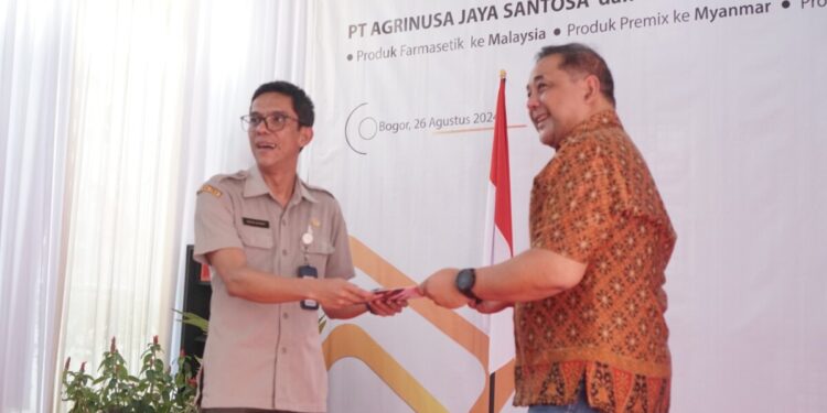 Vaksindo & AJS Lepas Ekspor Vaksin  dan Obat-Obatan Hewan Senilai 22 Milyar