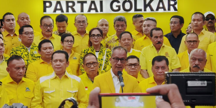 Agus Gumiwang Kartasasmita Resmi Dilantik sebagai Pelaksana Tugas Ketua Umum Partai Golkar