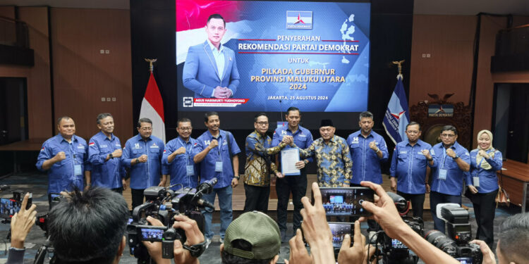 AHY Serahkan Rekomendasi Dukungan Calon Gubernur Kalbar dan Malut