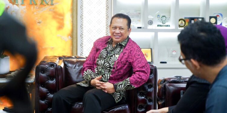 Terima Tim Majalah Ikatan Alumni Lemhannas, Ketua MPR RI Bamsoet Dorong Pembenahan Sistem Demokrasi Indonesia