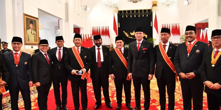 Ahmad Basarah Terima Bintang Mahaputera Nararya, Berterima Kasih kepada Megawati Soekarnoputri