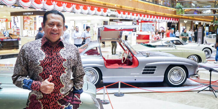 Bamsoet Apresiasi Pameran Mobil Klasik Karya Anak Bangsa di “Legendary Automobile Showcase”