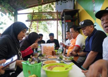 Rano Karno Awali Kampanye di Jagakarsa dengan Sentuhan Nostalgia