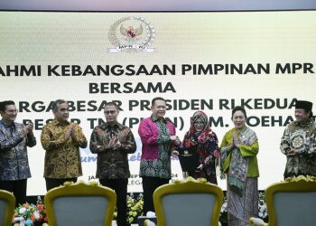 Silaturahmi Kebangsaan MPR RI dengan Keluarga Besar Soeharto, Penegasan Hukum dan Penghargaan Jasa Presiden ke-2 RI
