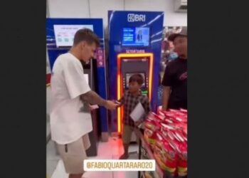 Fabio Quartararo Curi Perhatian Netizen Usai Terlihat Tarik Tunai di ATM BRI Mandalika