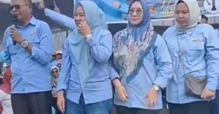 Calon Wali Kota Prabumulih, H Arlan, Kenalkan Empat Istrinya Saat Kampanye