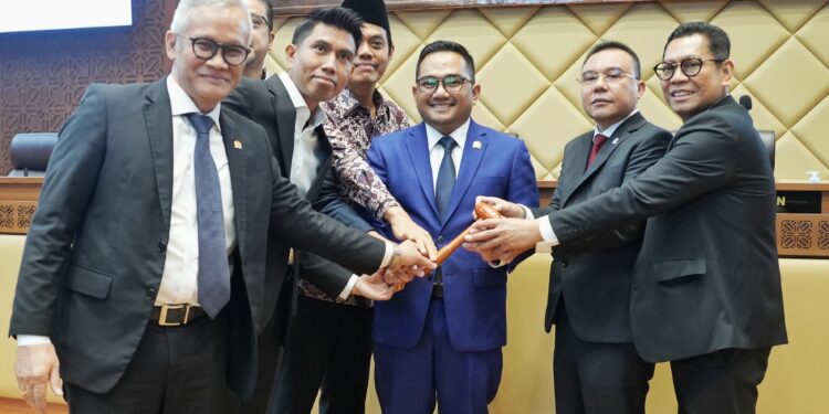 Pimpinan Komisi II DPR RI Periode 2024-2029 Resmi Ditetapkan: Muhammad Rifqinizamy Karsayuda Pimpin dengan Komitmen Tancap Gas