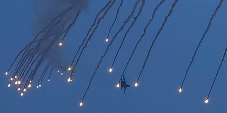 Ribuan Warga Antusias Hadiri Peringatan HUT Ke-79 TNI di Monas