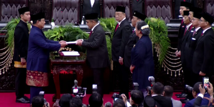 Resmi Dilantik: Prabowo Subianto dan Gibran Rakabuming Raka Pimpin Indonesia 2024-2029