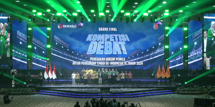 Universitas Andalas Juara Kompetisi Debat Penegakan Hukum Pemilu 2024