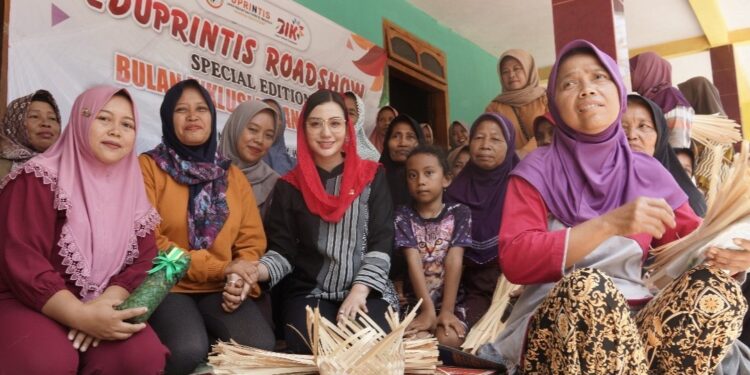 Novita Hardini: Bunga Pinjaman Mencekik UMKM