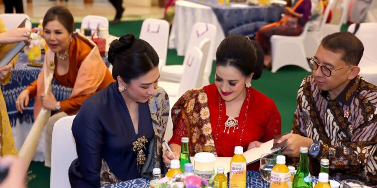 Menteri Kebudayaan Fadli Zon Apresiasi Peluncuran Buku “Kebaya, Keanggunan yang Diwariskan”