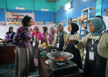 Wamen Christina: Jadi Pekerja Migran Indonesia Adalah Langkah Awal