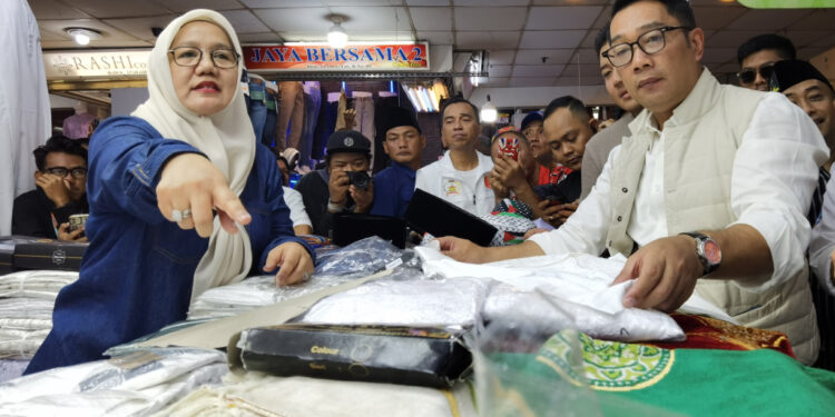 Ridwan Kamil Blusukan ke Pasar Tanah Abang, Janjikan Penataan Kawasan untuk Tarik Turis