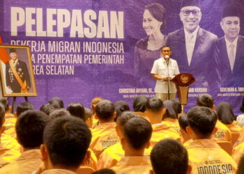 Menteri Abdul Kadir Karding dan Wakil Menteri Christina Aryani Lepas 429 Pekerja Migran ke Korea Selatan