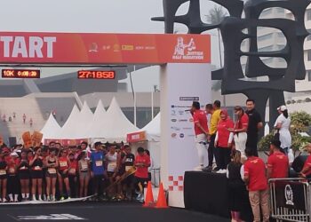 Eddy Soeparno Ajak Masyarakat Kurangi Polusi Udara dalam Justisia Half Marathon 2024