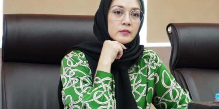 Dina Lorenza Lulus Audisi Senayan, Berapa Hartanya?