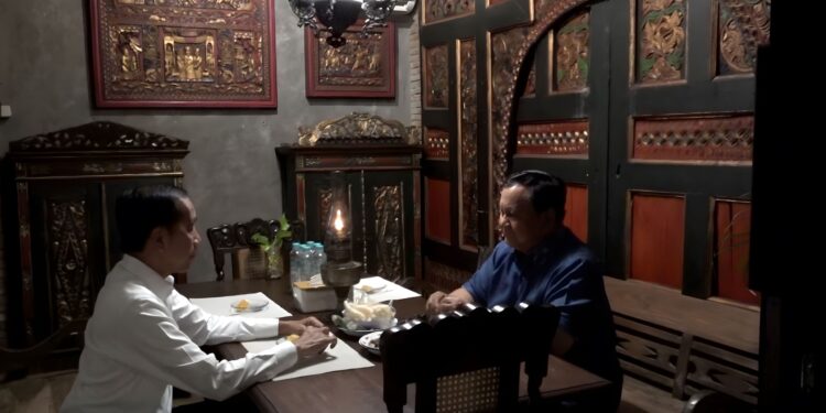Prabowo Ajak Jokowi Dinner di Angkringan Solo