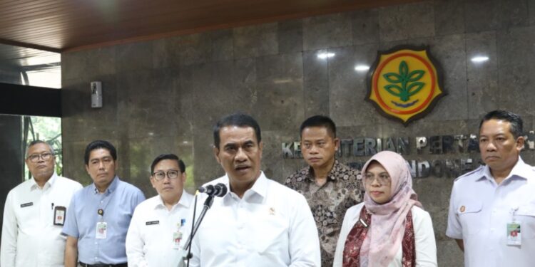Mentan Amran Ungkap Skandal Mafia Pupuk, Kerugian Petani Bisa Capai Rp3,23 Triliun