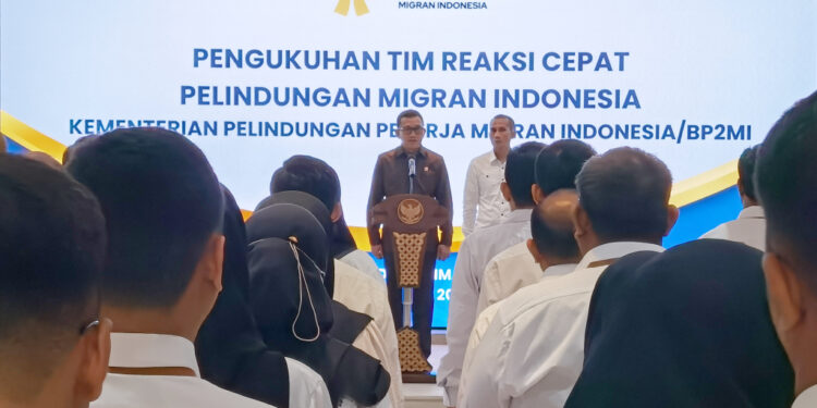 Menteri Karding Kukuhkan Tim Reaksi Cepat Pelindungan Pekerja Migran Indonesia