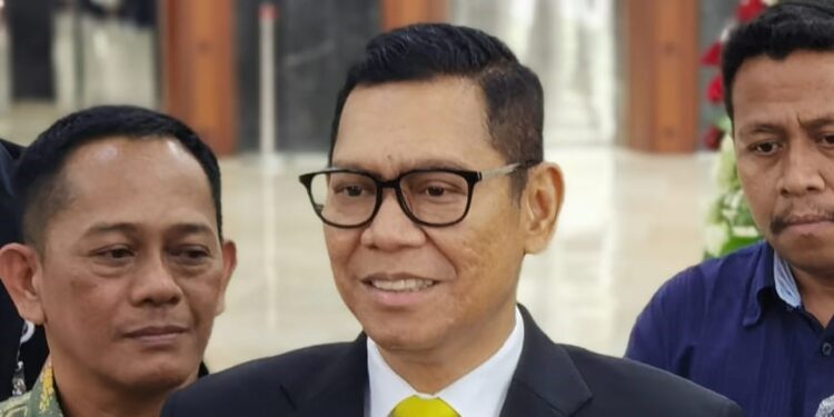 Adies Kadir Tolak Usulan Polri di Bawah Kemendagri: “Akan Membingungkan dan Memakan Waktu”
