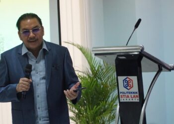 DENNY JA Hibahkan Dana Abadi Penghargaan Tahunan Untuk Penulis