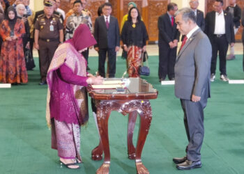 Ketua MPR RI Ahmad Muzani melantik Siti Fauziah sebagai Sekjen MPR RI