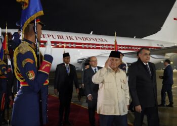 Prabowo Tiba di Kairo, Disambut Sejumlah Pejabat Tinggi Mesir dan Jajar Kehormatan