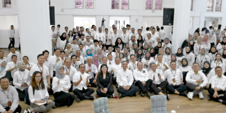 SENERGI – Senin Bersinergi, bersama Menko PMK, Pratikno dan Stella Christie